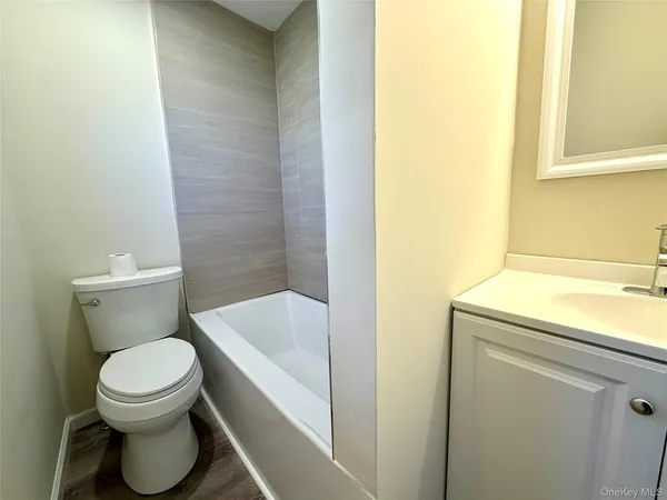 $2,600 | 176 Myrtle Avenue, Unit A, Mahopac, NY 10541