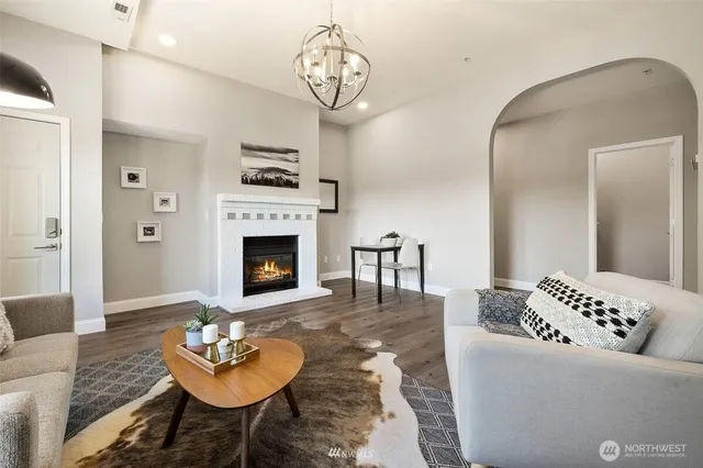 $2,100 | 33023 Pacific Place, Unit B, Black Diamond, WA 98010