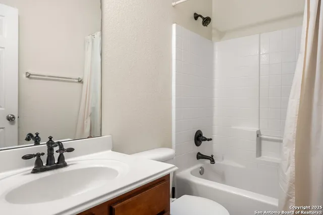 $1,800 | 5704 Mahogany Bay, Schertz, TX 78108