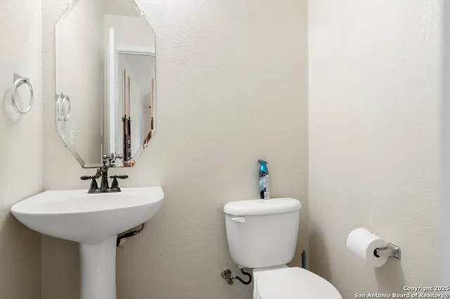 $1,800 | 5704 Mahogany Bay, Schertz, TX 78108