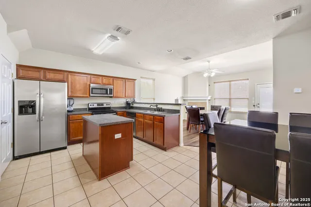 $1,800 | 5704 Mahogany Bay, Schertz, TX 78108