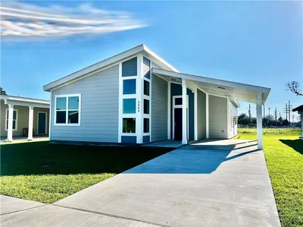 $255,000 | 2809 Live Oak Drive, Gretna, LA 70056