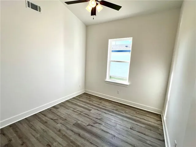 $255,000 | 2809 Live Oak Drive, Gretna, LA 70056