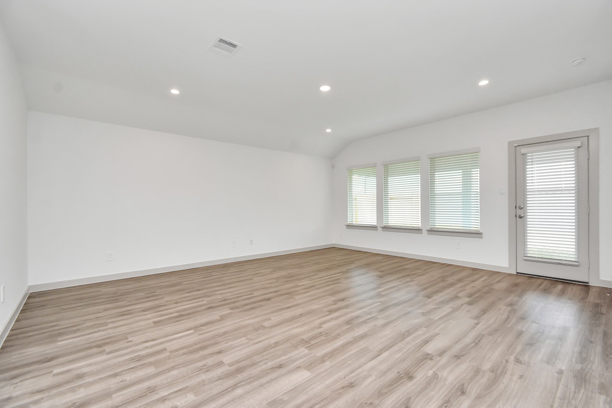 1114 Hughes Crossing Drive Rosharon, TX 77583 - Photo 27 of 32