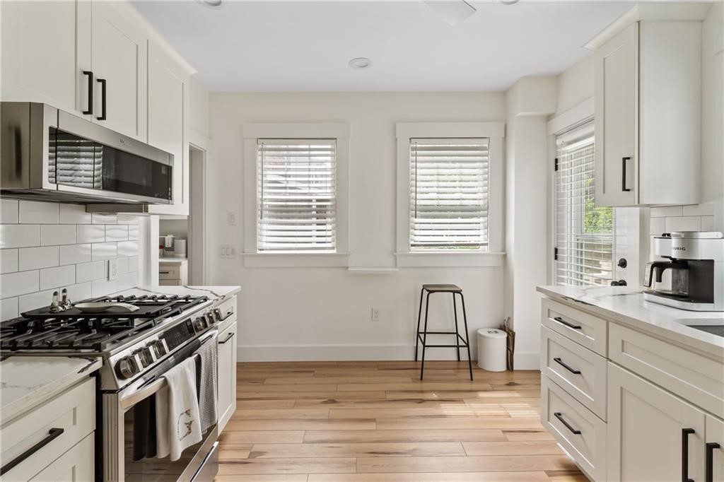 23 Pell Street Newport, RI 02840 - Photo 11 of 25