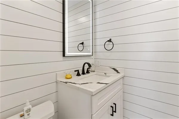 $10,000 | 23 Pell Street, Newport, RI 02840
