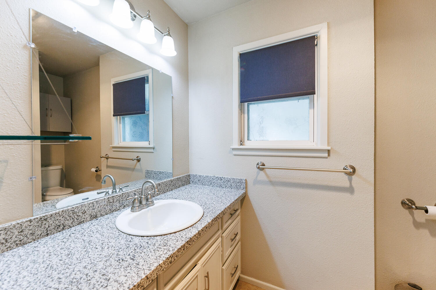4208 40th Street Lubbock, TX 79413 - Photo 27 of 51 Primary Bathroom