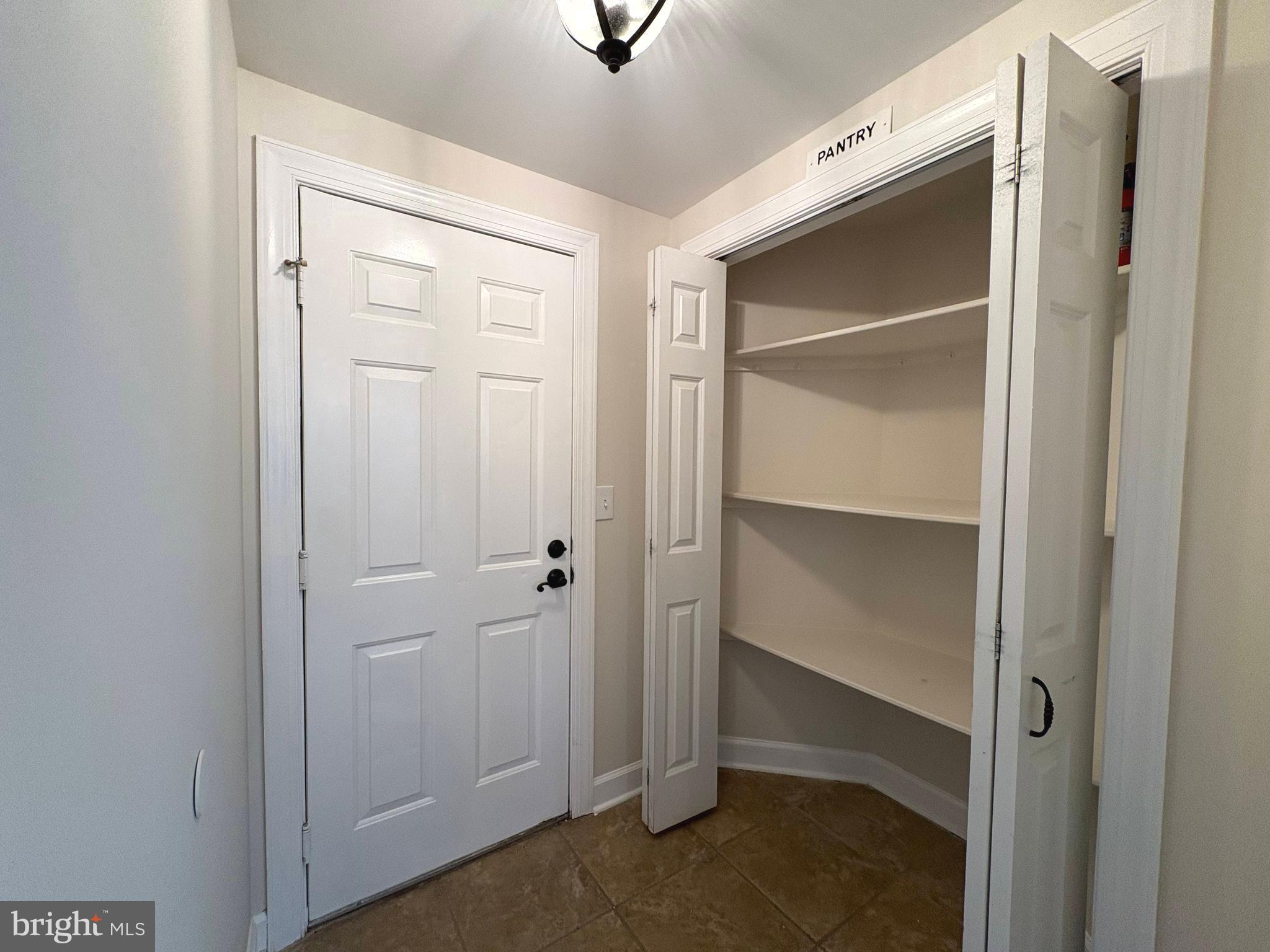1151 Fieldview Drive Reston, VA 20194 - Photo 21 of 79 a view of walk in closet