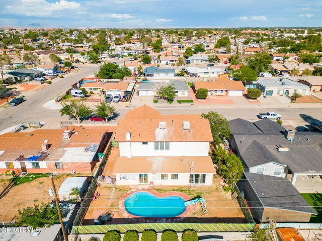 a view of entryway and hall