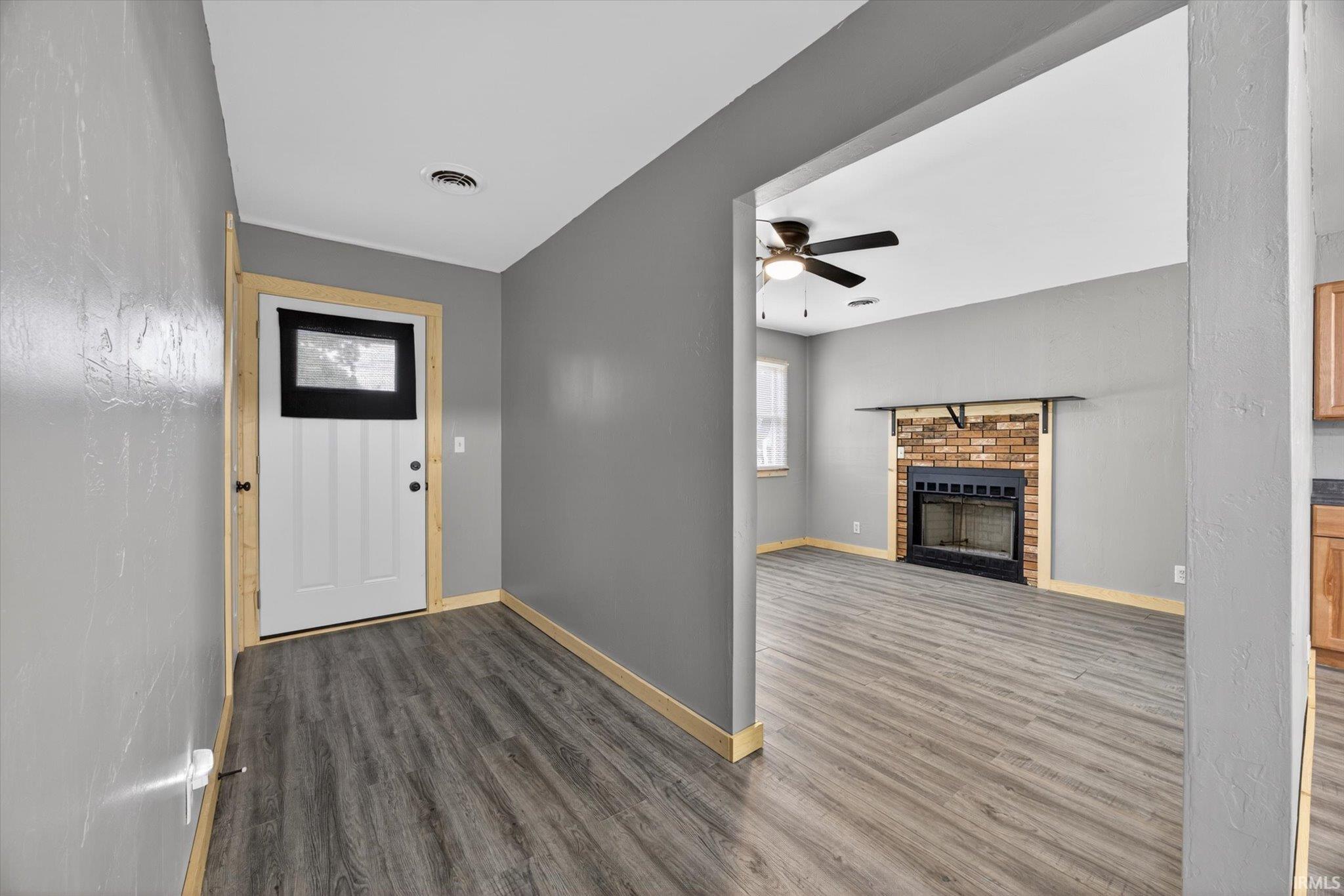 409 R Street Bedford, IN 47421 - Photo 9 of 36