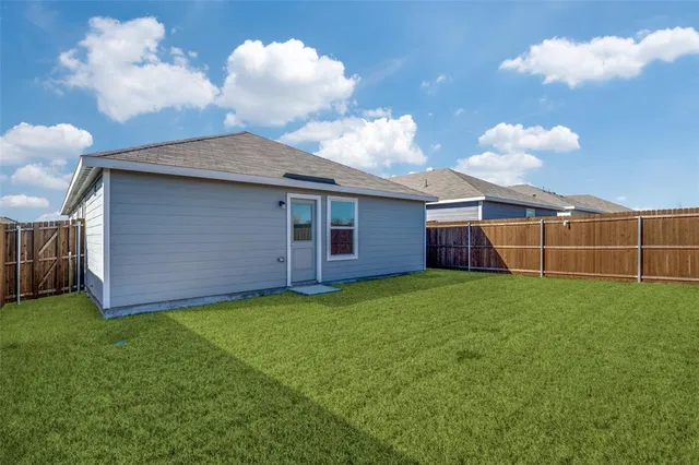 $1,700 | 1426 Running Mare Way, Crandall, TX 75114