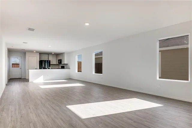 $1,700 | 1426 Running Mare Way, Crandall, TX 75114