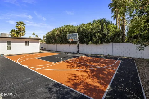 a view of a tennis court