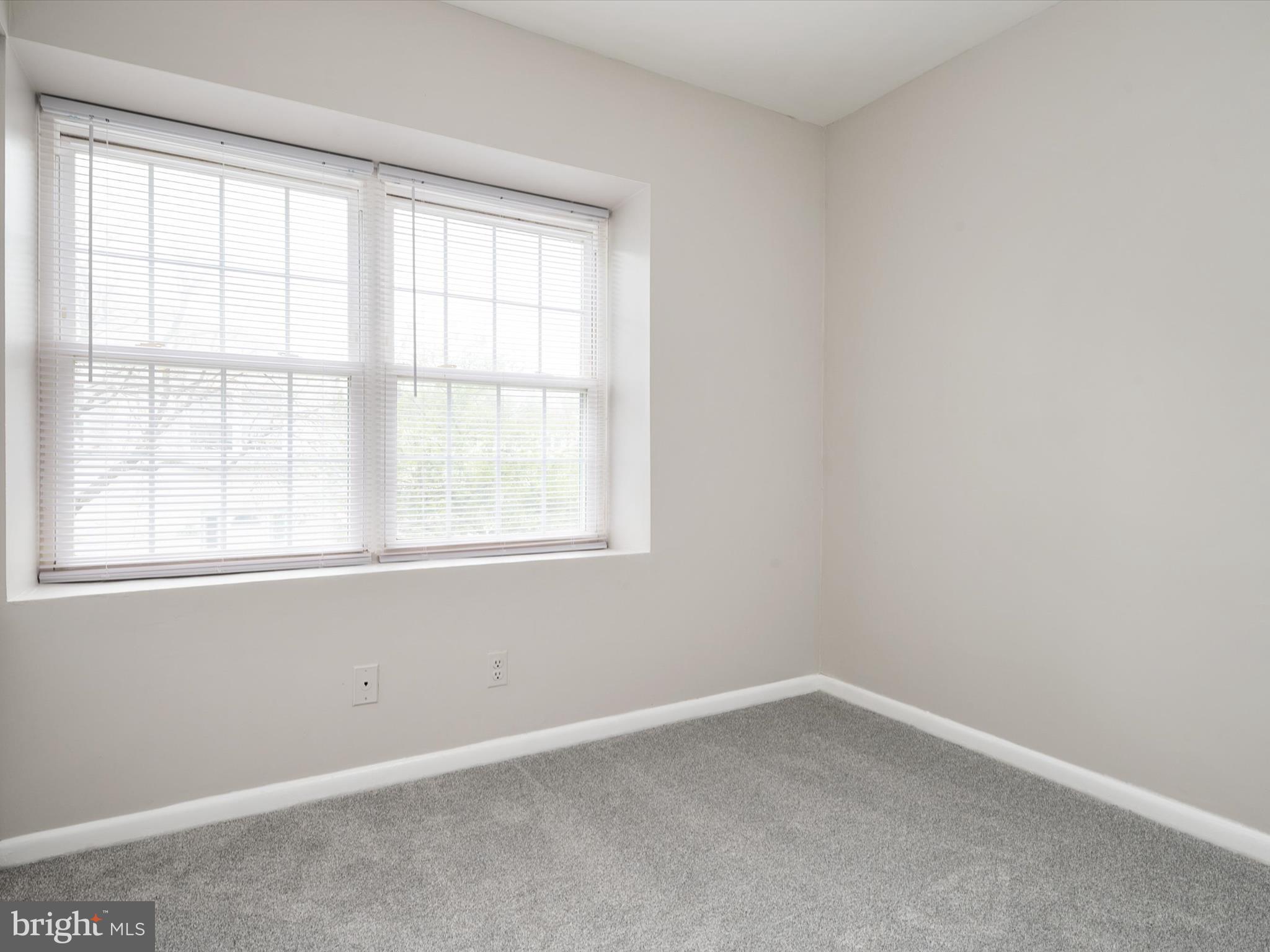 17422 Hoskinson Road Poolesville, MD 20837 - Photo 23 of 35 an empty room with a window