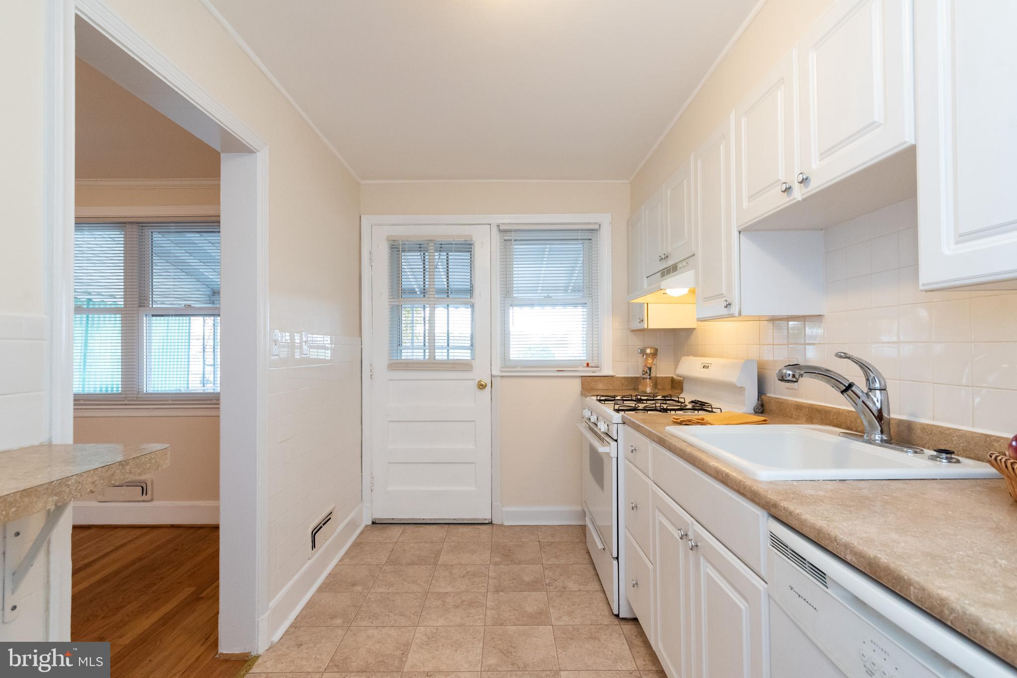 1880 Church Road Baltimore, MD 21222 - Photo 46 of 52 Kitchen