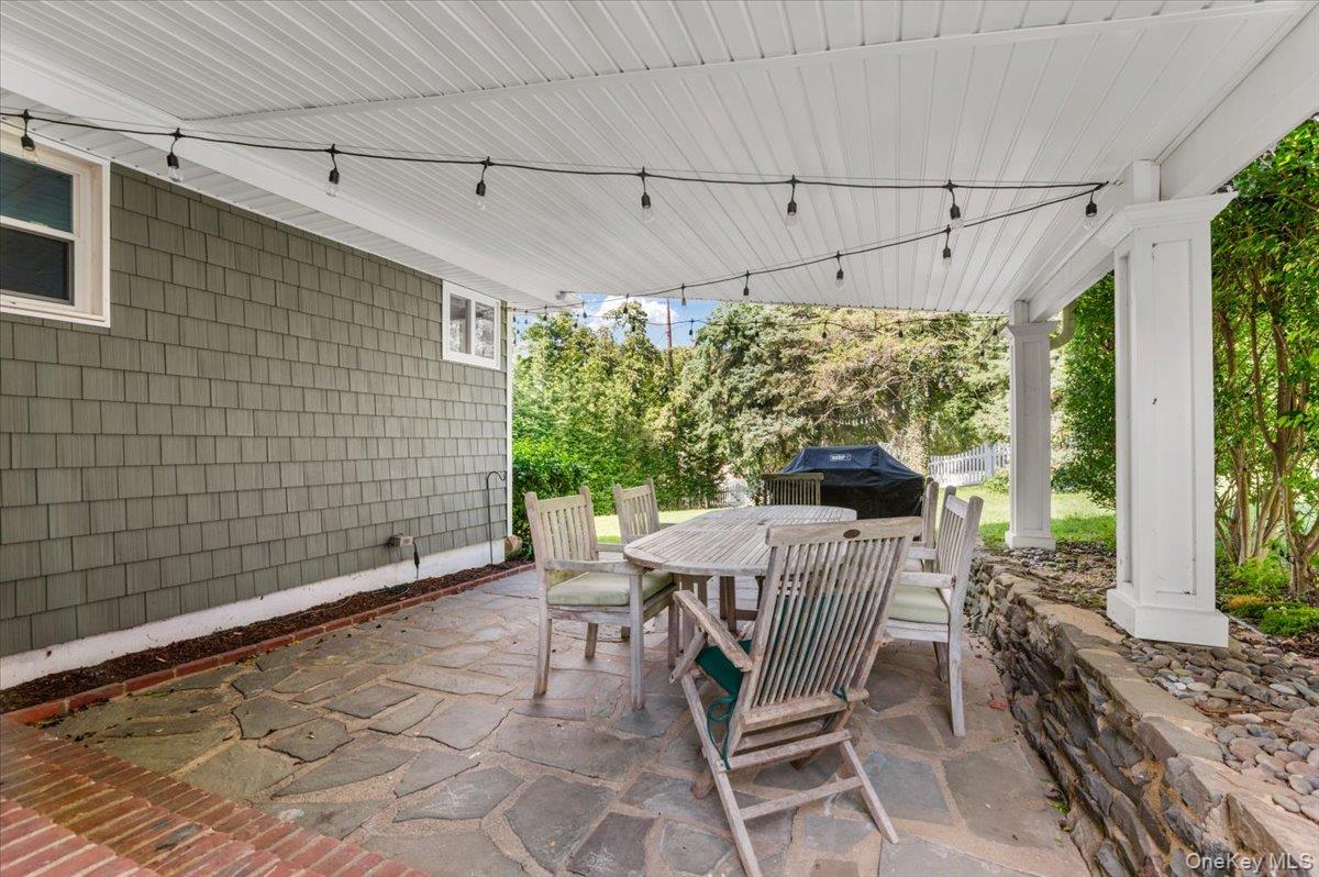 11 Portland Place Cold Spring Harbor, NY 11724 - Photo 26 of 36 Gallery Image 26