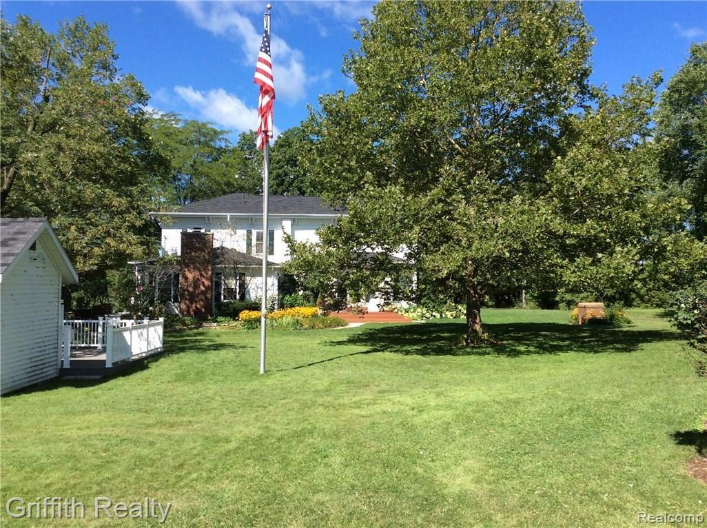 2240 North Eager Road Howell, MI 48855 - Photo 6 of 34 IMG_1760.JPG