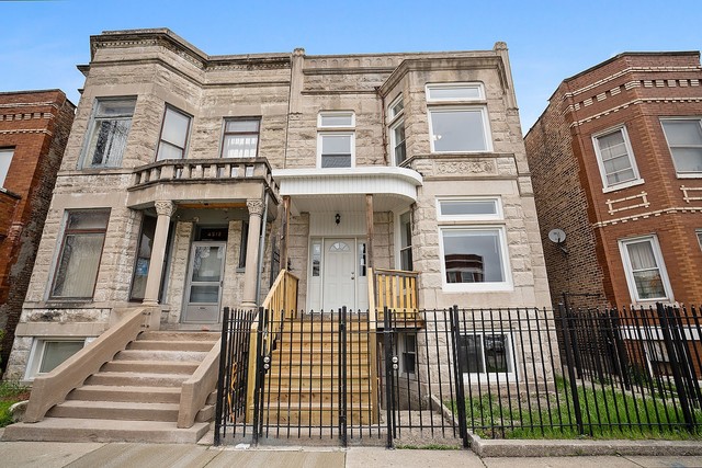 4510 West Adams Street Chicago, IL 60624 - Photo 1 of 15