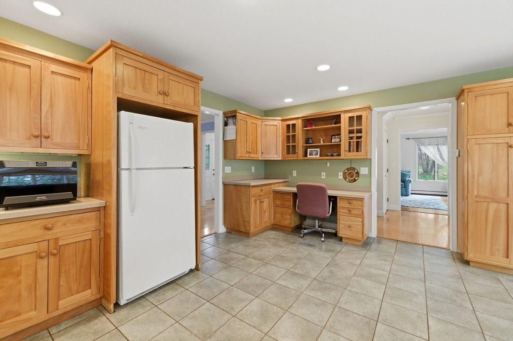 9 Woodcliffe Road Lexington, MA 02421 - Photo 11 of 39