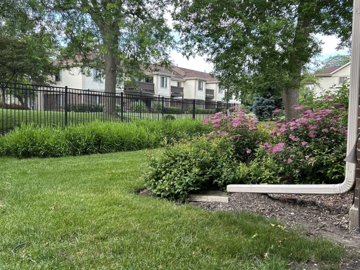823 Coach Road, Unit 5 Palatine, IL 60074 - Photo 14 of 17