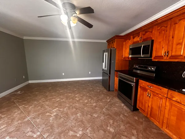 $2,500 | 156 Marina Avenue, Key Largo, FL 33037