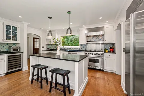 $1,750,000 | 224 Old Colony Road, Hartsdale, NY 10530