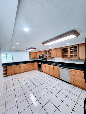 $3,450 | 793 Northeast 206th Street, Miami, FL 33179