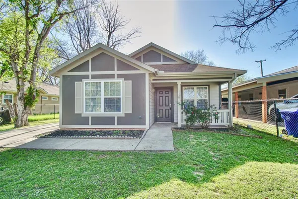 $1,500 | 1120 Holt Avenue, Waco, TX 76706