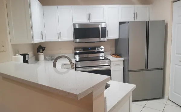 $1,950 | 1801 North Flagler Drive, Unit 128, West Palm Beach, FL 33407