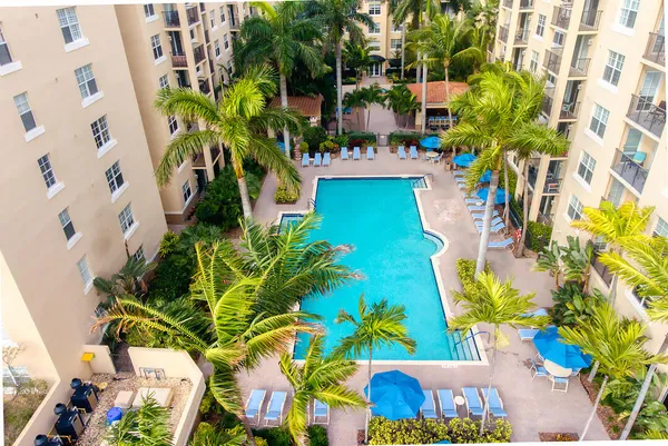 $1,950 | 1801 North Flagler Drive, Unit 128, West Palm Beach, FL 33407
