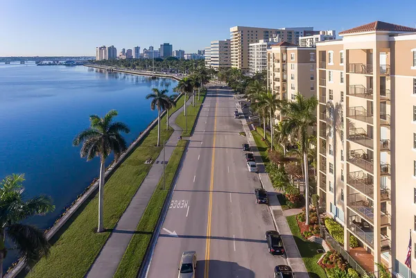 $1,950 | 1801 North Flagler Drive, Unit 128, West Palm Beach, FL 33407
