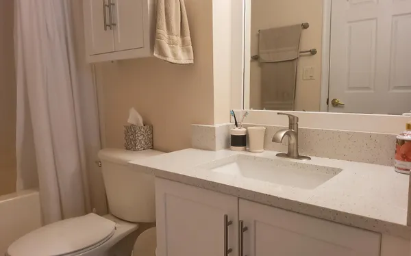 $1,950 | 1801 North Flagler Drive, Unit 128, West Palm Beach, FL 33407