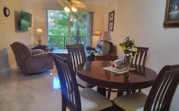 $1,950 | 1801 North Flagler Drive, Unit 128, West Palm Beach, FL 33407