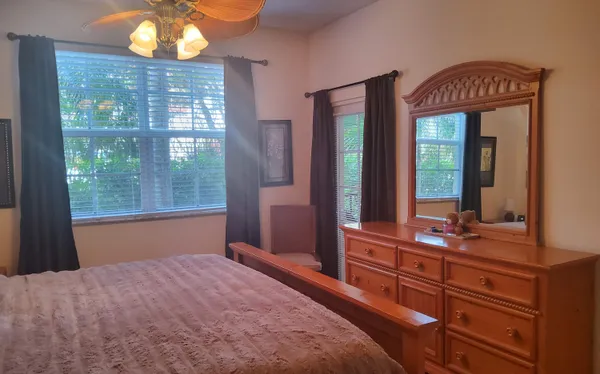 $1,950 | 1801 North Flagler Drive, Unit 128, West Palm Beach, FL 33407