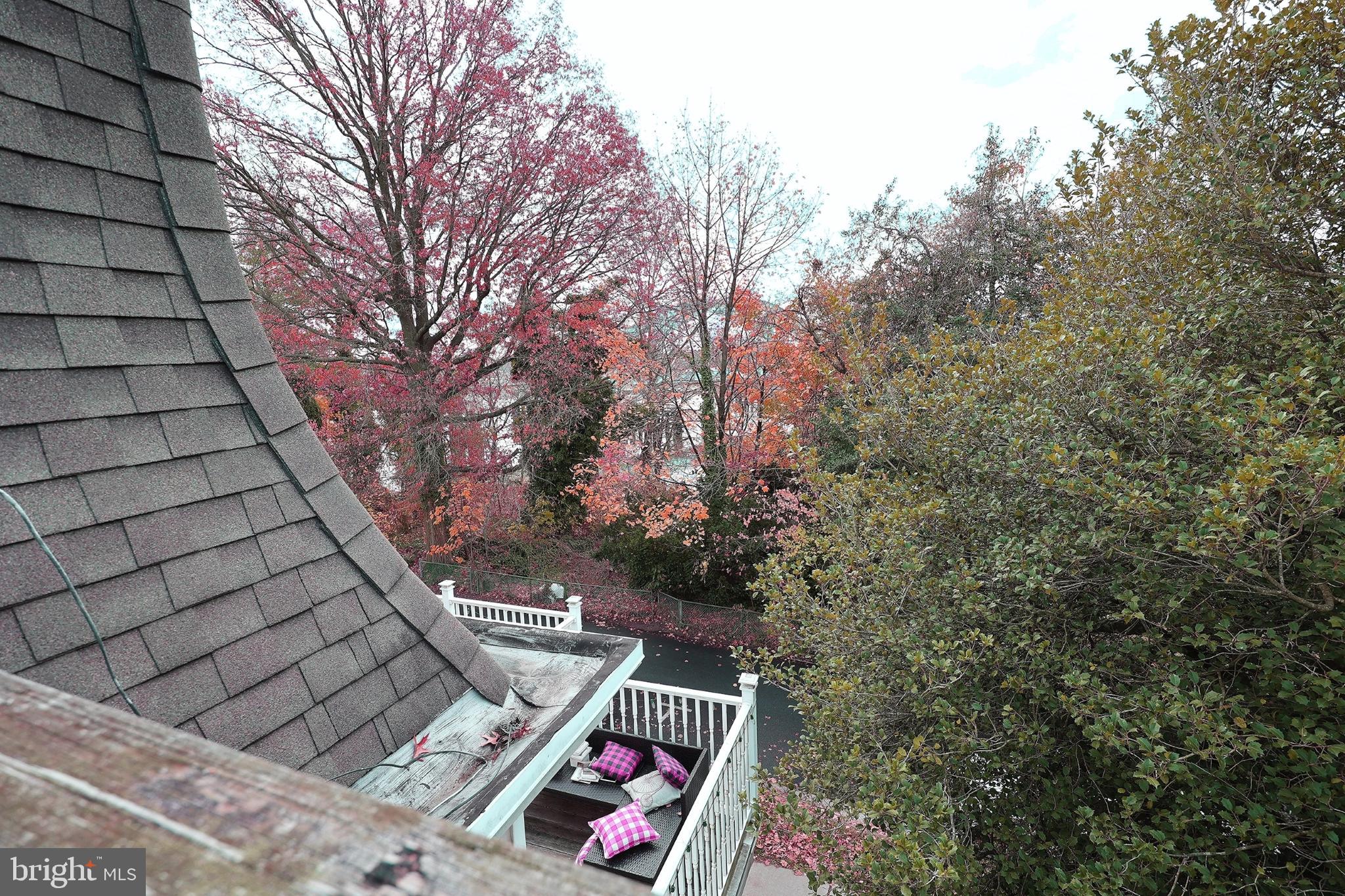 804 Rancocas Avenue Delanco, NJ 08075 - Photo 15 of 17 View of river via 3rd Floor Landing