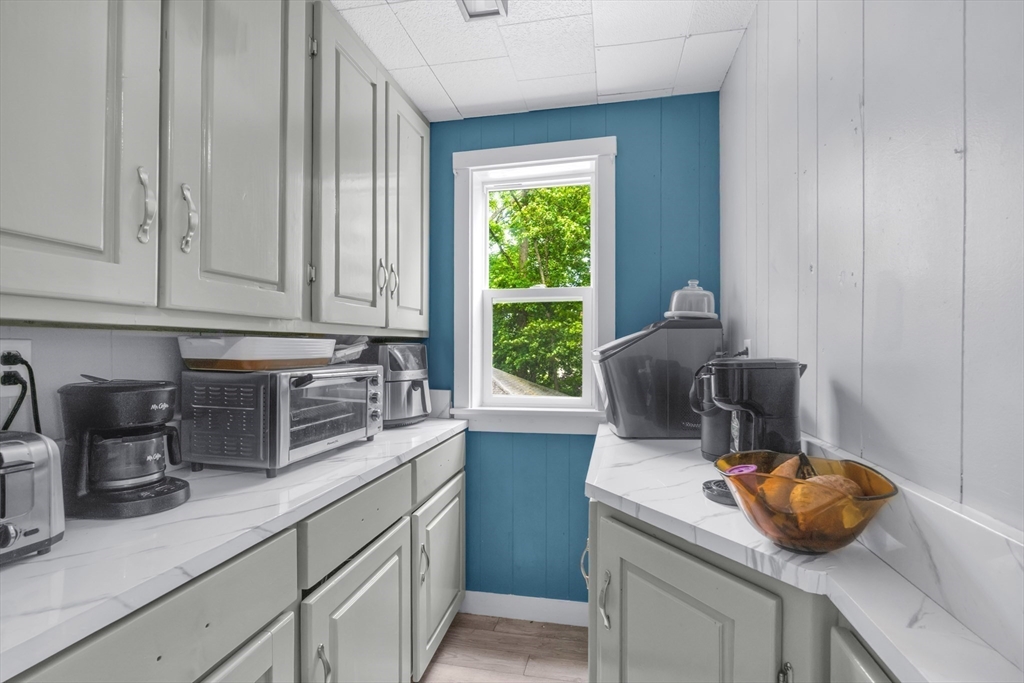 21 Orchard Street Southbridge, MA 01550 - Photo 15 of 41