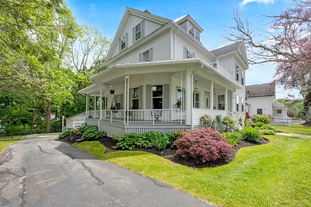 21 Orchard Street Southbridge, MA 01550 - Photo 2 of 41