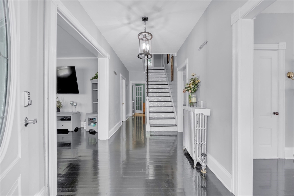 21 Orchard Street Southbridge, MA 01550 - Photo 8 of 41