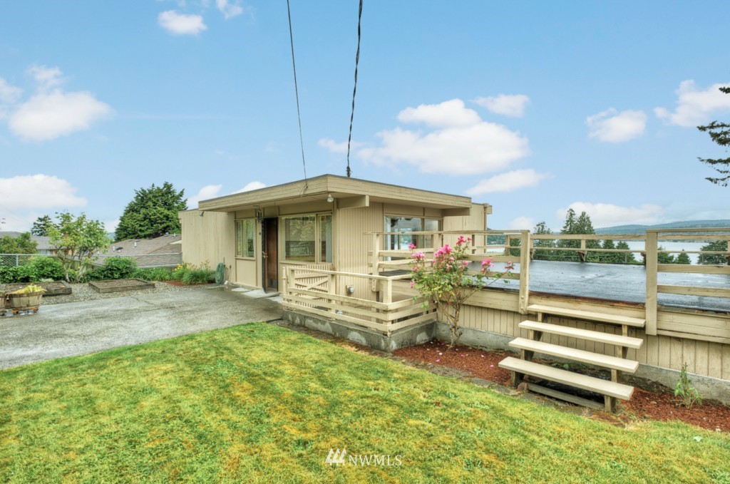 7521 South Laurel Street Seattle, WA 98178 - Photo 3 of 17