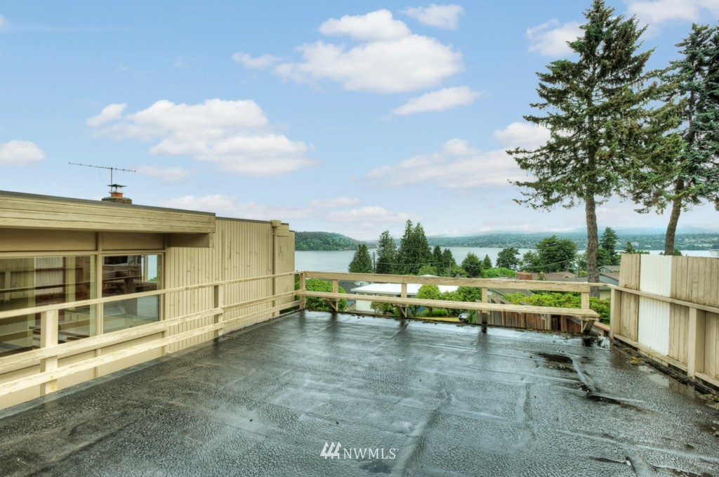 7521 South Laurel Street Seattle, WA 98178 - Photo 4 of 17