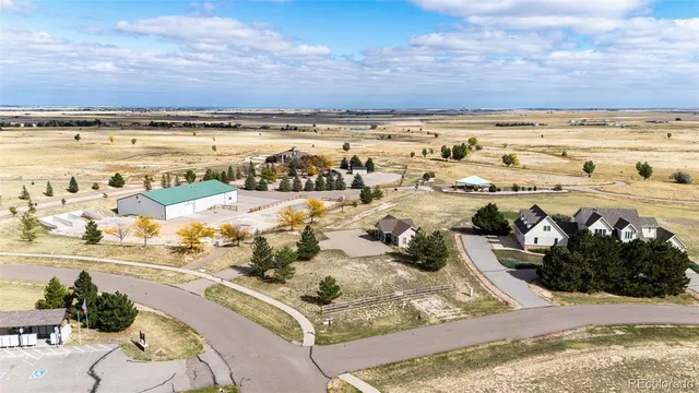 a view of a sign in a backyard