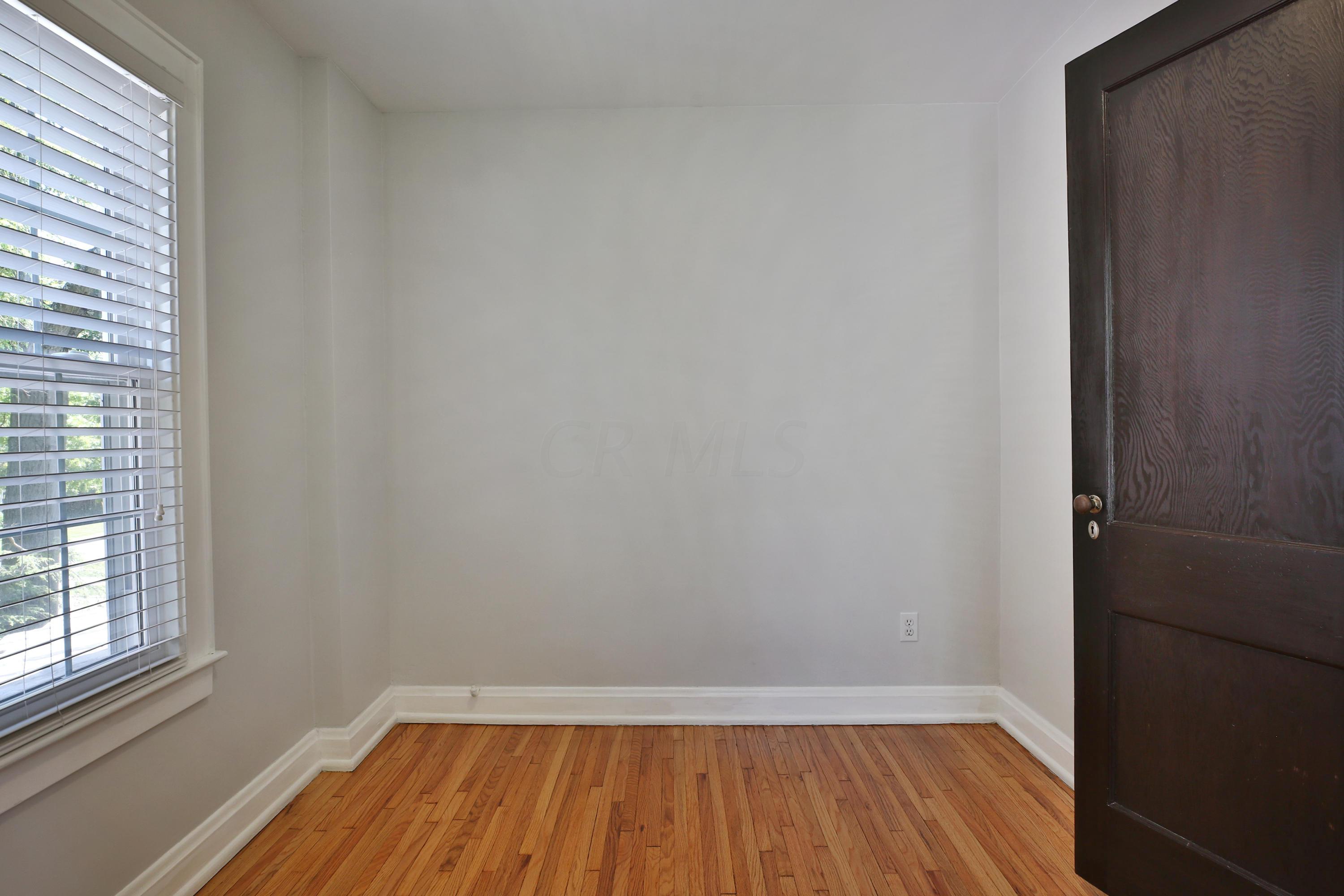 426 East Torrence Road Columbus, OH 43214 - Photo 23 of 40