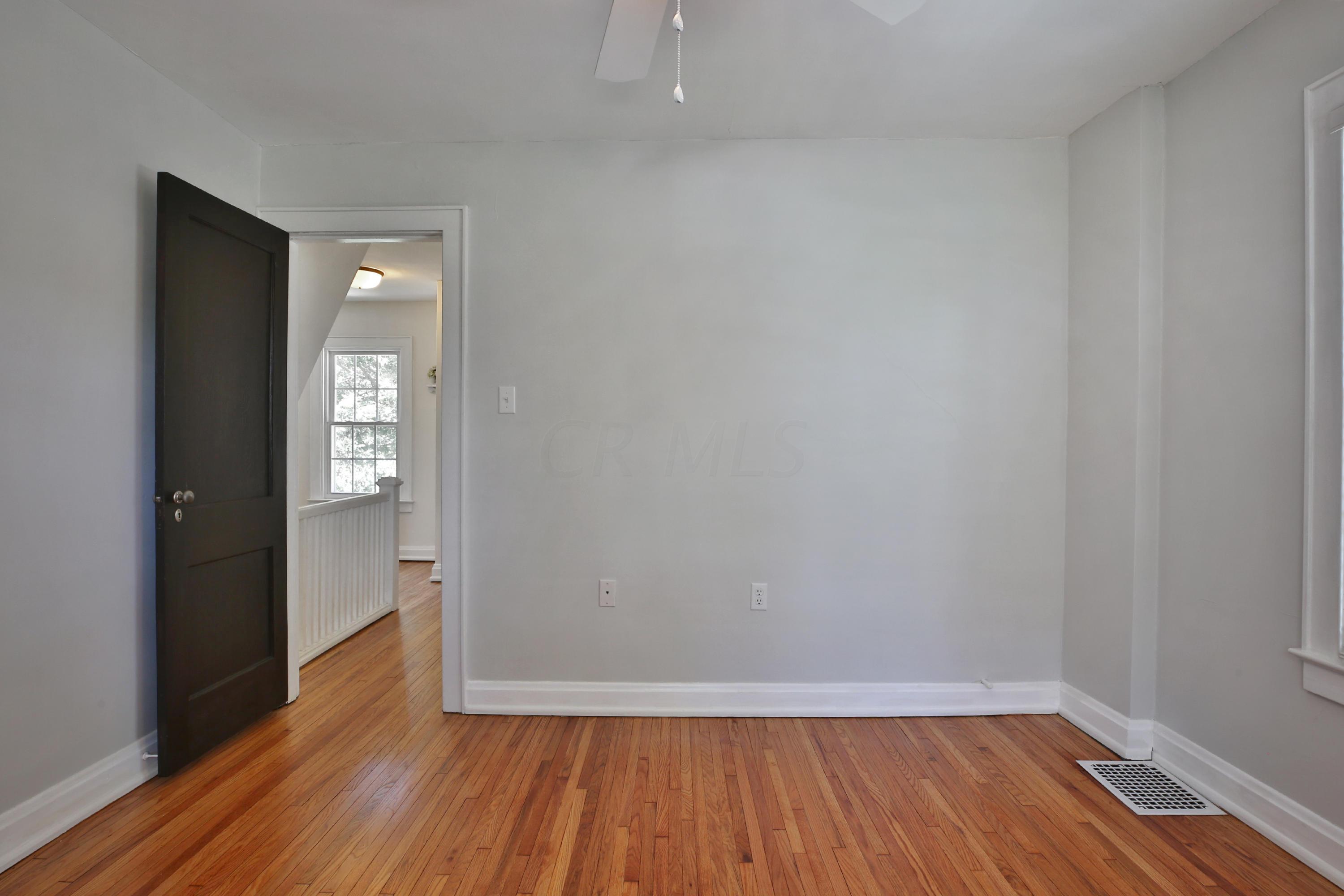 426 East Torrence Road Columbus, OH 43214 - Photo 25 of 40