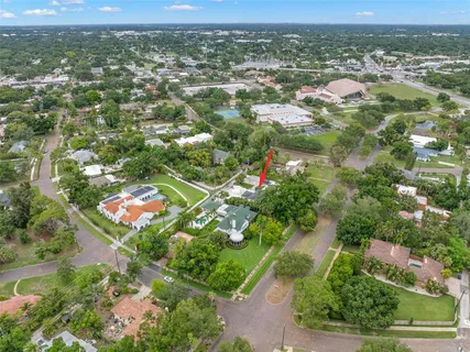 $885,000 | 427 Villa Grande Avenue South, St. Petersburg, FL 33707