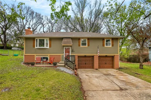 $279,900 | 1812 Southeast 2nd Street, Blue Springs, MO 64014