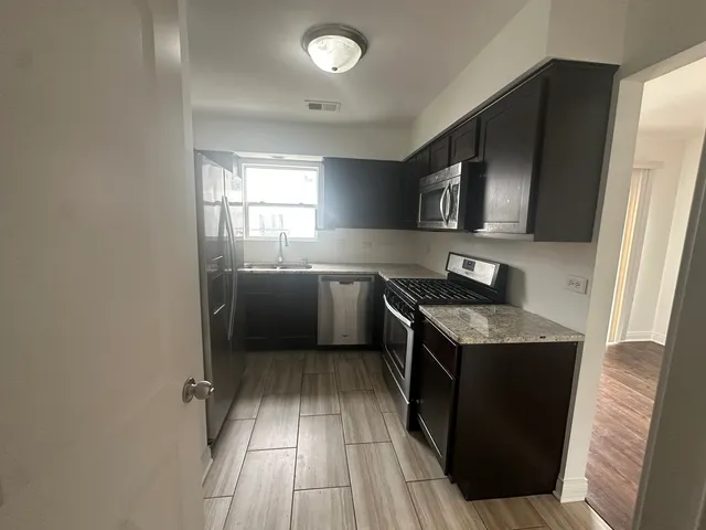 $2,300 | 17437 Teton Court, Lockport, IL 60441