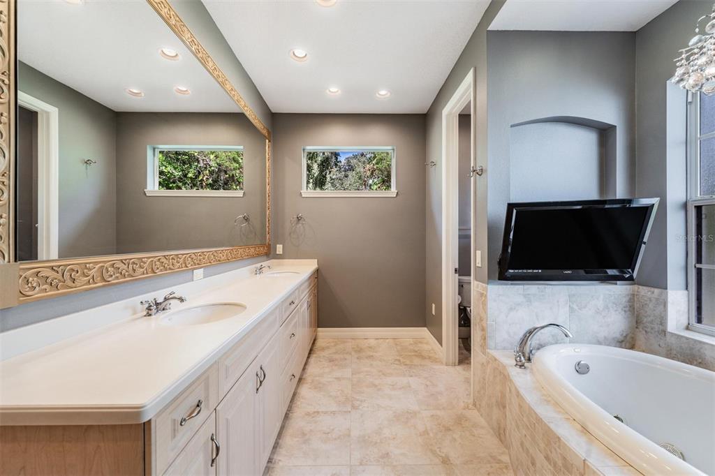 7900 Umbrella Pine Way Sarasota, FL 34241 - Photo 20 of 59