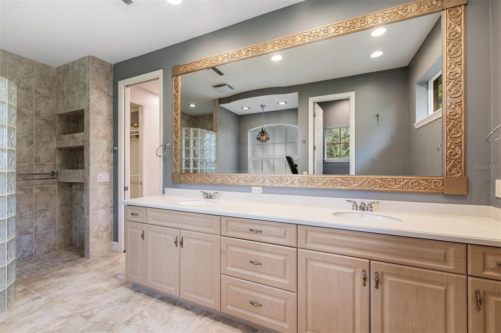 7900 Umbrella Pine Way Sarasota, FL 34241 - Photo 21 of 59