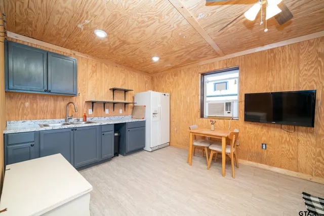 $680,000 | 645 County Road 1713, Jacksonville, TX 75766