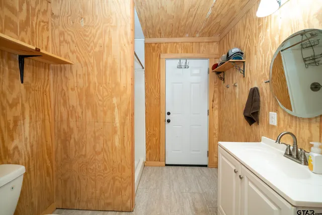 $680,000 | 645 County Road 1713, Jacksonville, TX 75766